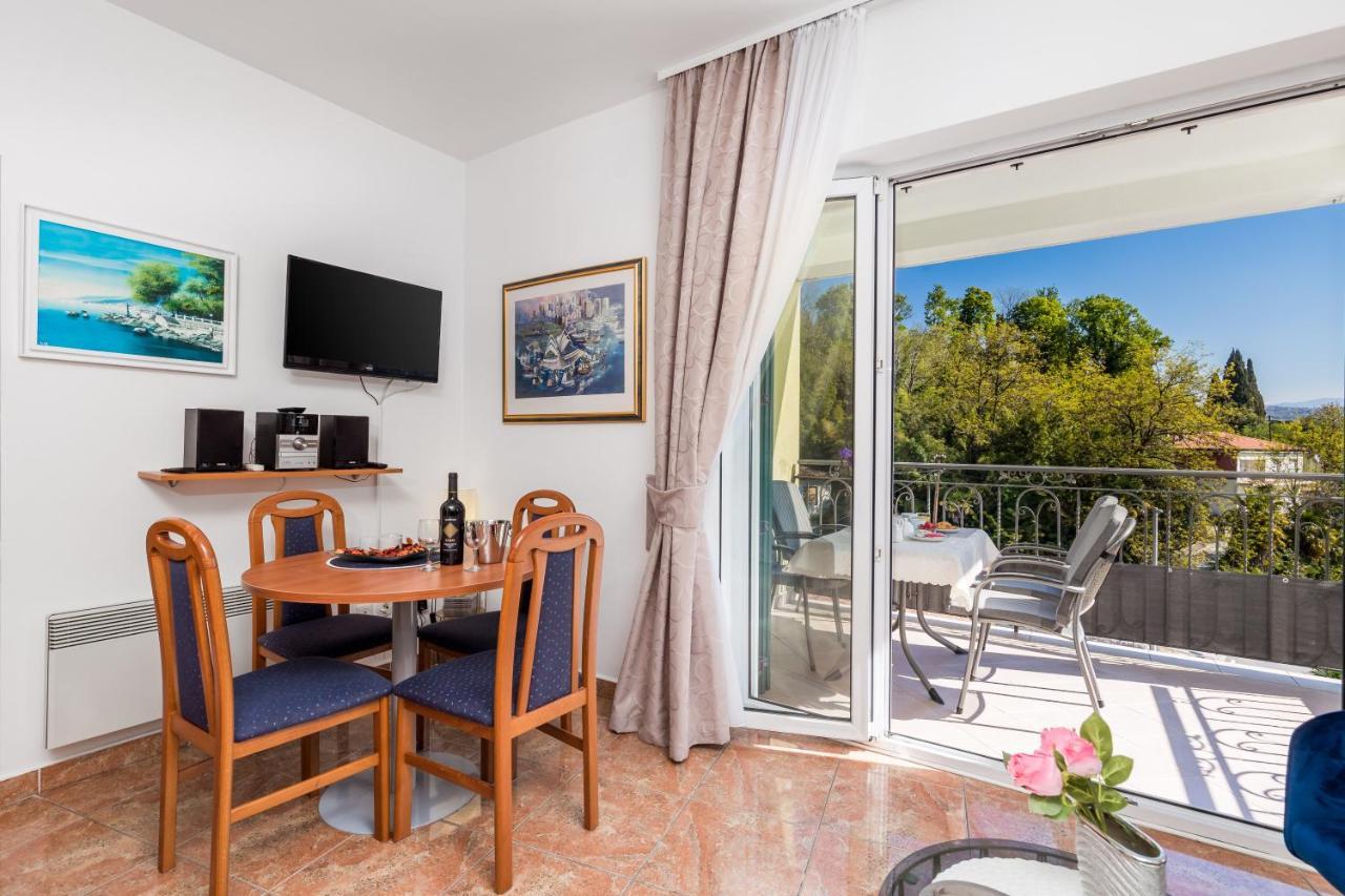 Light Summer Apartment With A Swimming Pool Abbazia Esterno foto